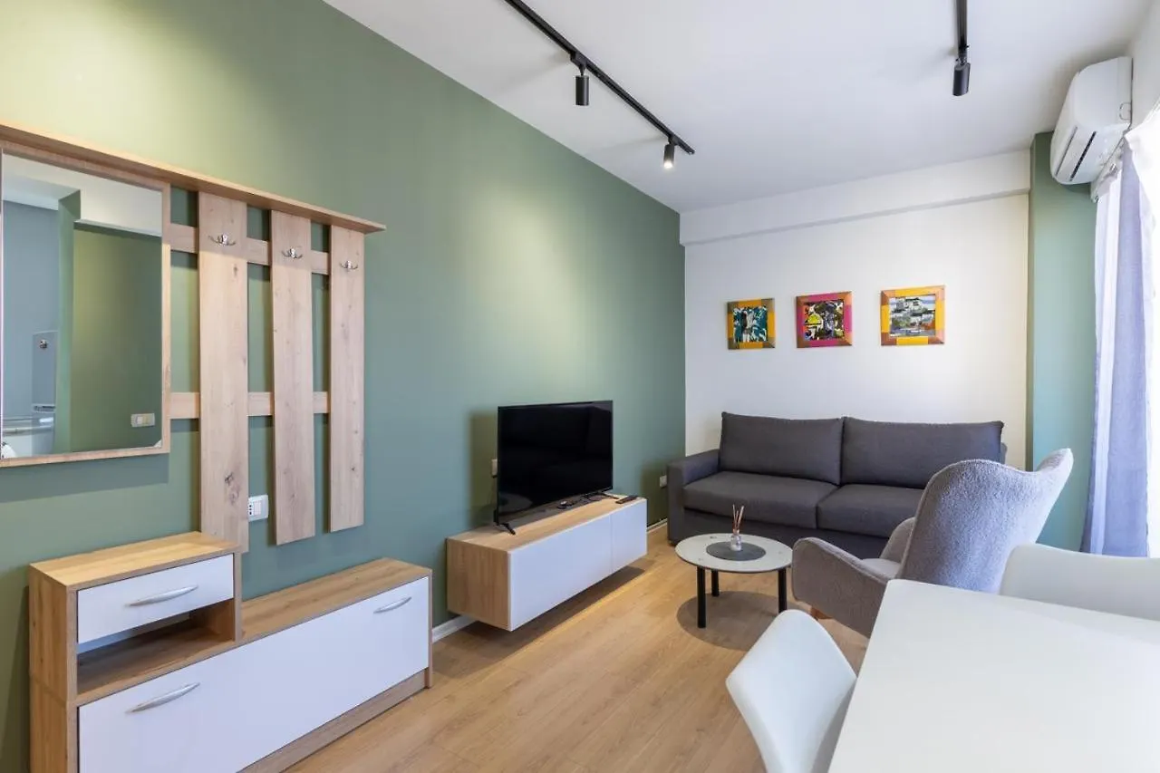 Unique Arlis Apartament Tirana 0*,  Albania